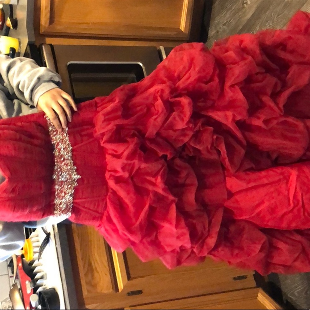 Redprom dress that wasmy sister she no longer want